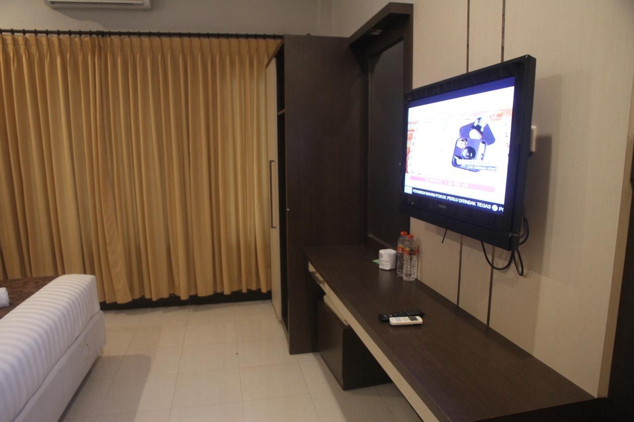Puri Senggigi Hotel Mangsit Exterior photo